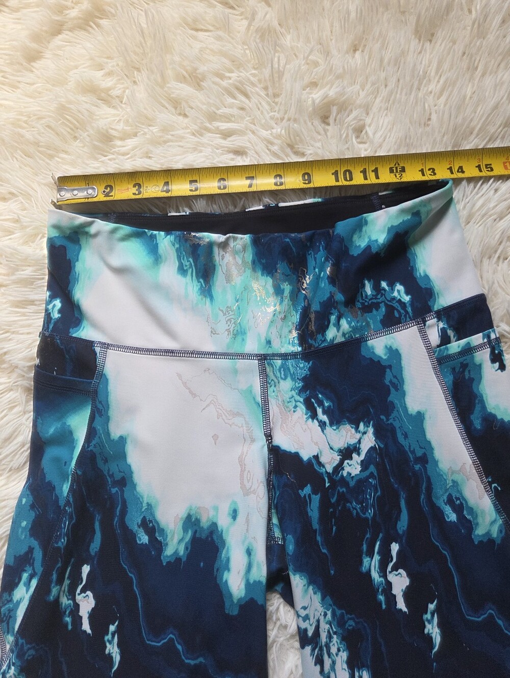 Old Navy Blue/White/Gold Marble Powersoft Bike Shorts 8" Inseam Size Womens L - Picture 6 of 9